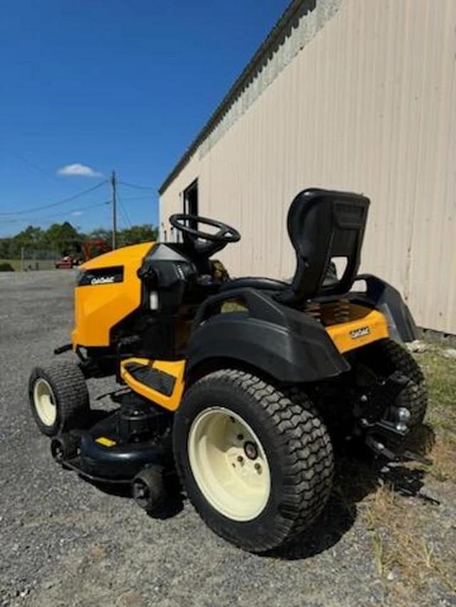 Image of Cub Cadet XT1 equipment image 2