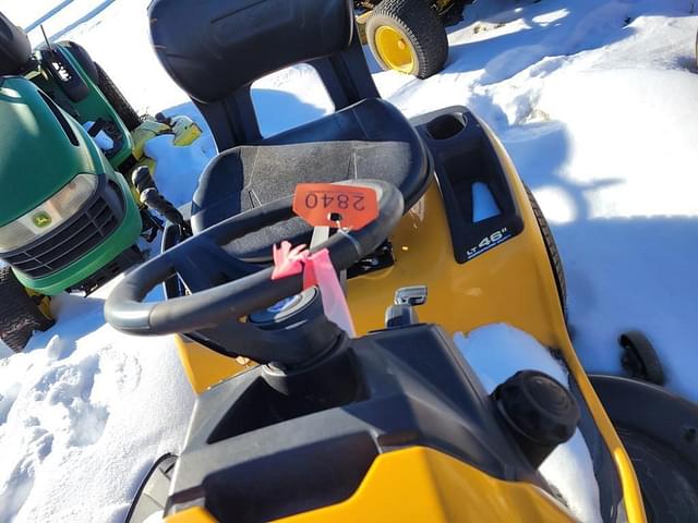 Image of Cub Cadet XT1 equipment image 2