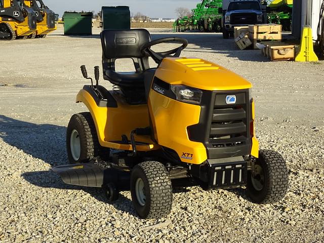 Image of Cub Cadet XT1 LT46 equipment image 1