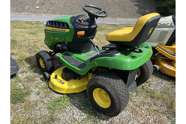 Image of John Deere D110 equipment image 4