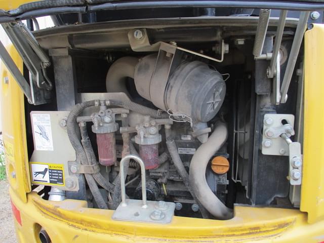 Image of John Deere 17G equipment image 1