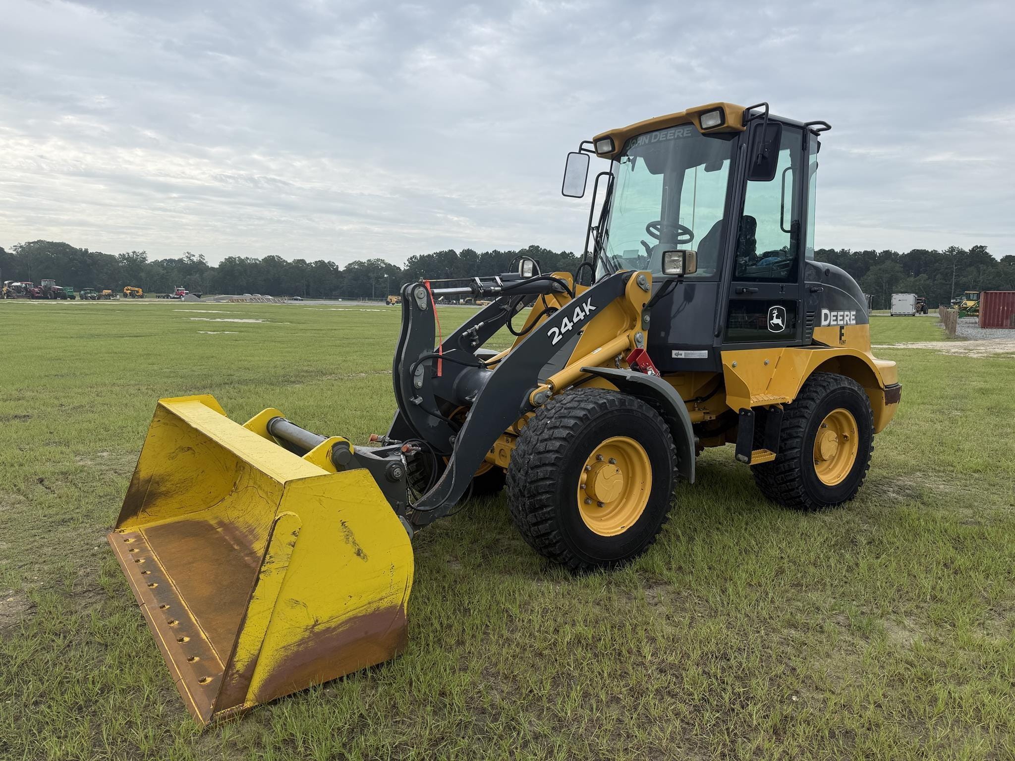 2015 John Deere 244K Equipment Image0