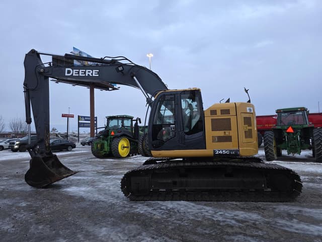 Image of John Deere 245G LC equipment image 1