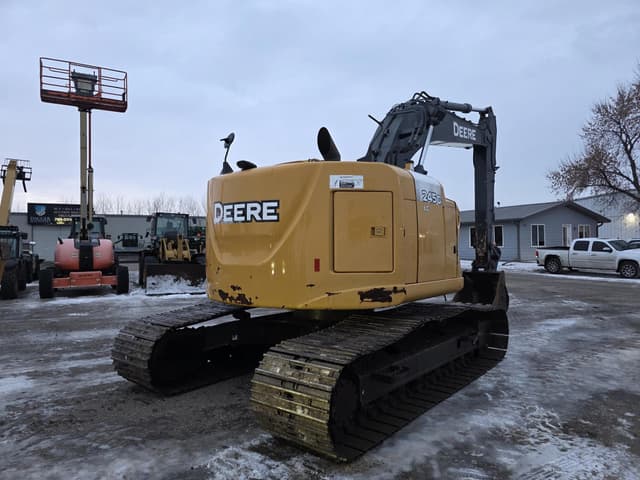 Image of John Deere 245G LC equipment image 4