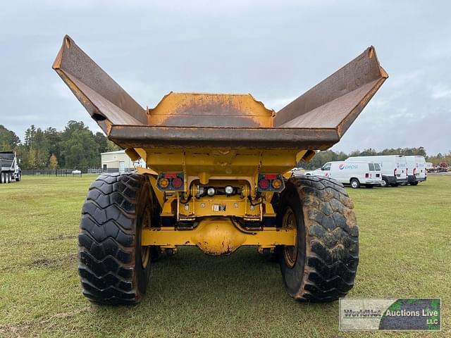 Image of John Deere 300D equipment image 4