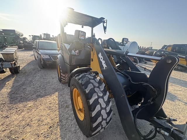 Image of John Deere 304K equipment image 4