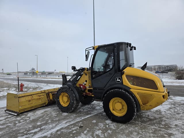Image of John Deere 304K equipment image 3
