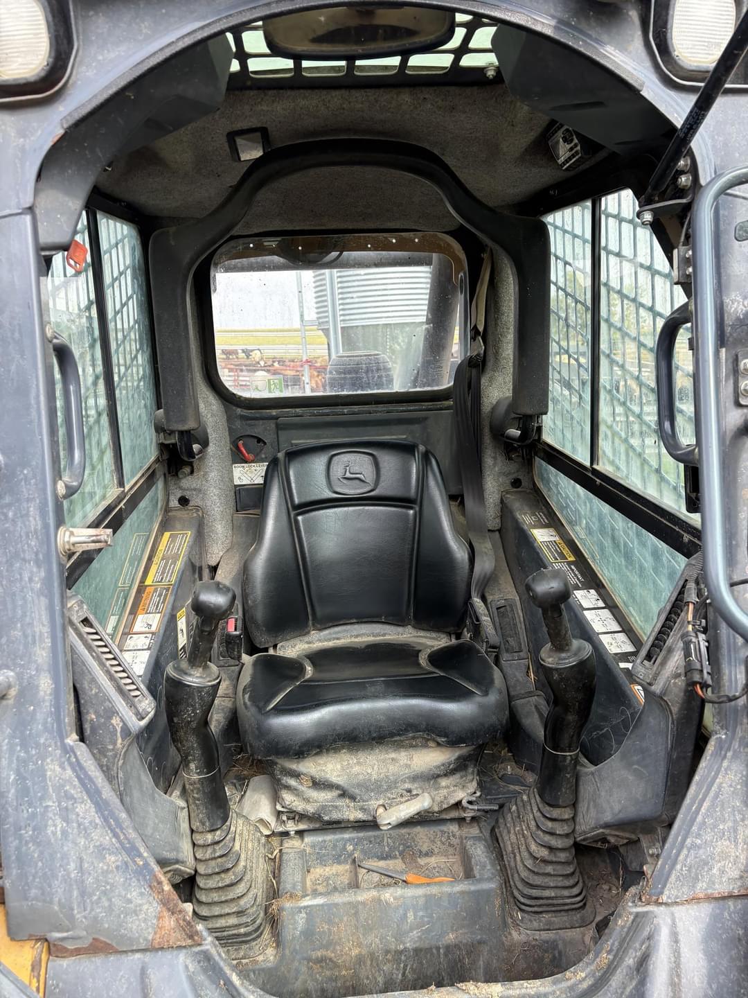 Image of John Deere 318E Image 1