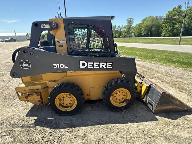 Image of John Deere 318E equipment image 1