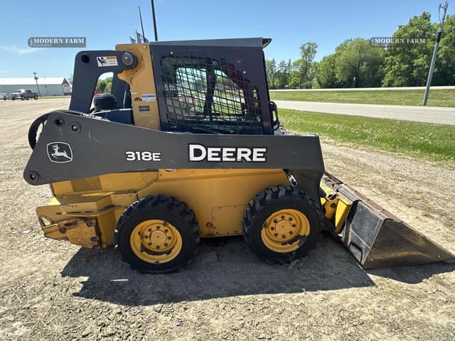 Image of John Deere 318E equipment image 1