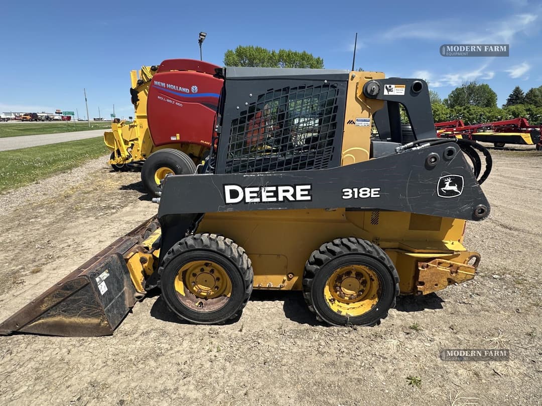Image of John Deere 318E Primary image