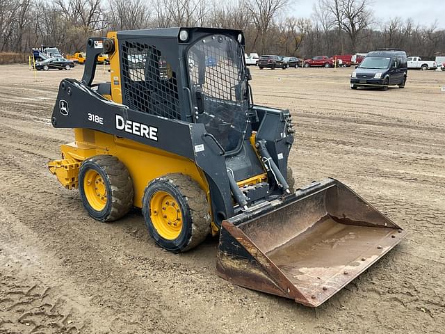 Image of John Deere 318E equipment image 2