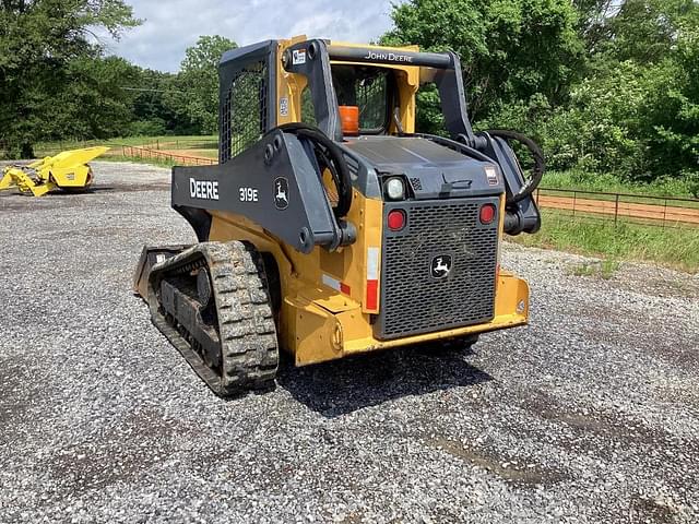 Image of John Deere 319E equipment image 4