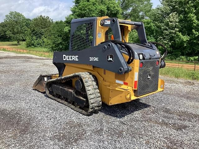 Image of John Deere 319E equipment image 3