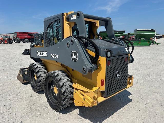 Image of John Deere 320E equipment image 2