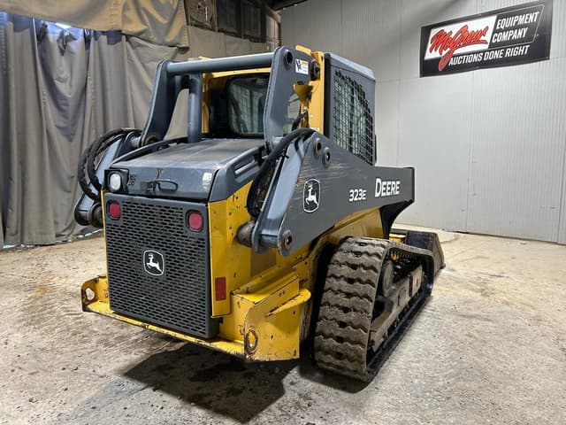 Image of John Deere 323E equipment image 3