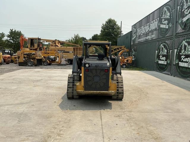 Image of John Deere 323E equipment image 2