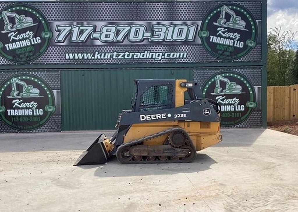 Image of John Deere 323E Primary image