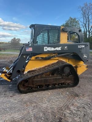 2015 John Deere 329E Image