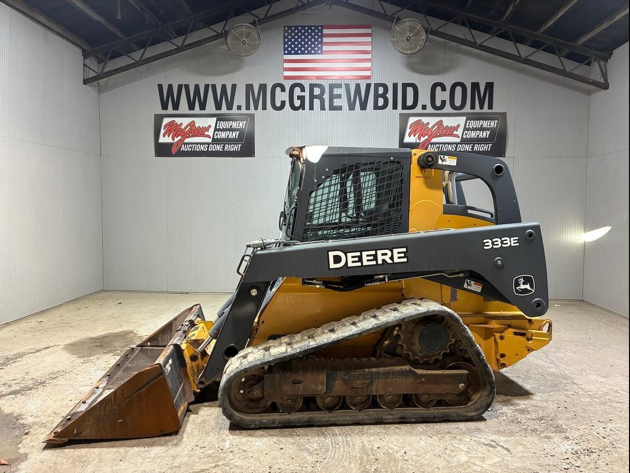 2015 John Deere 333E Equipment Image0