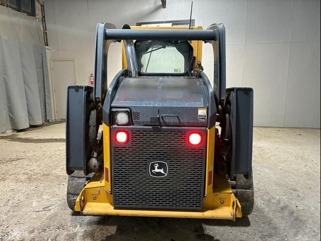 Image of John Deere 333E equipment image 3