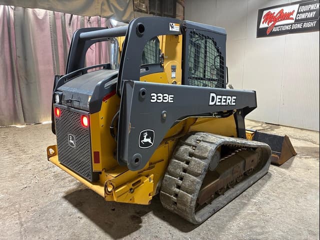 Image of John Deere 333E equipment image 4