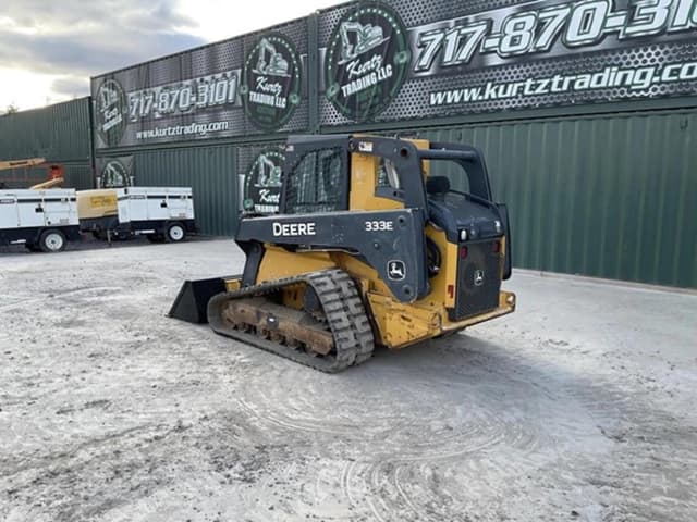 Image of John Deere 333E equipment image 1