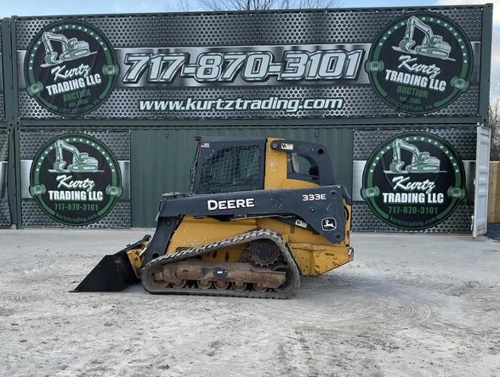 Image of John Deere 333E Primary image