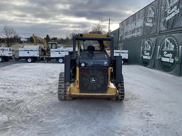 Image of John Deere 333E equipment image 2