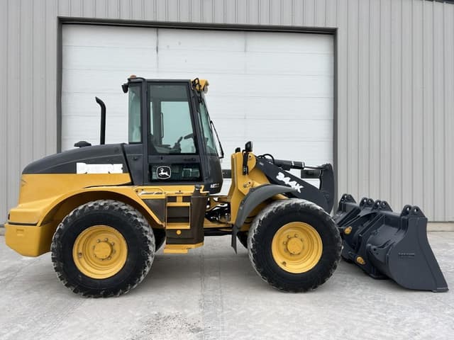 Image of John Deere 344K equipment image 3