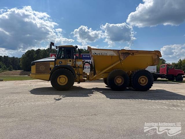 Image of John Deere 460E equipment image 1