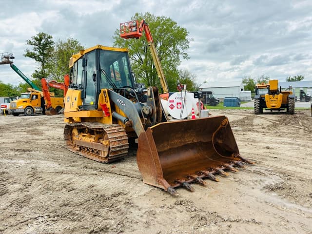 Image of John Deere 605K equipment image 2