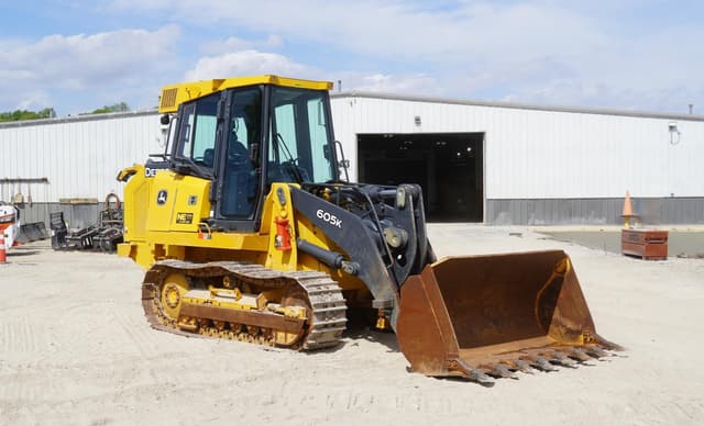 Image of John Deere 605K equipment image 3