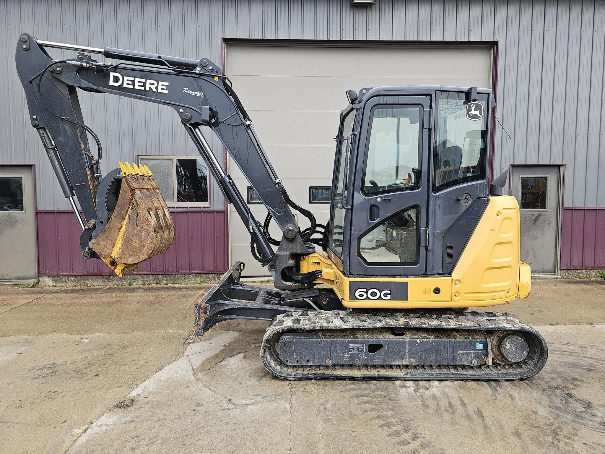 2015 John Deere 60G Equipment Image0