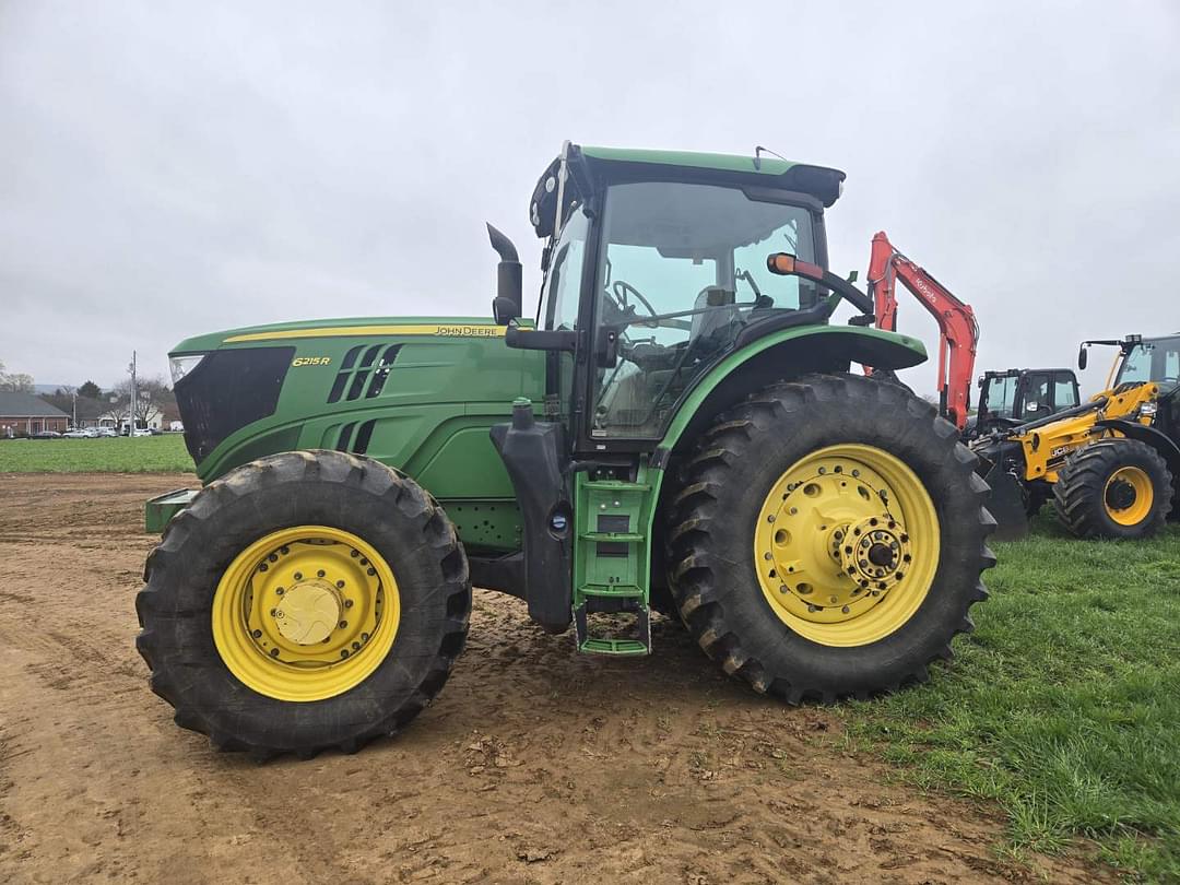 Image of John Deere 6215R Image 0