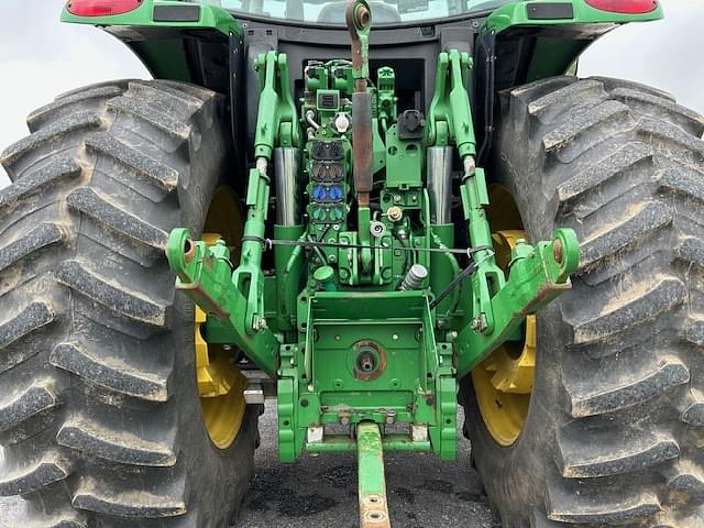 Image of John Deere 6215R equipment image 3