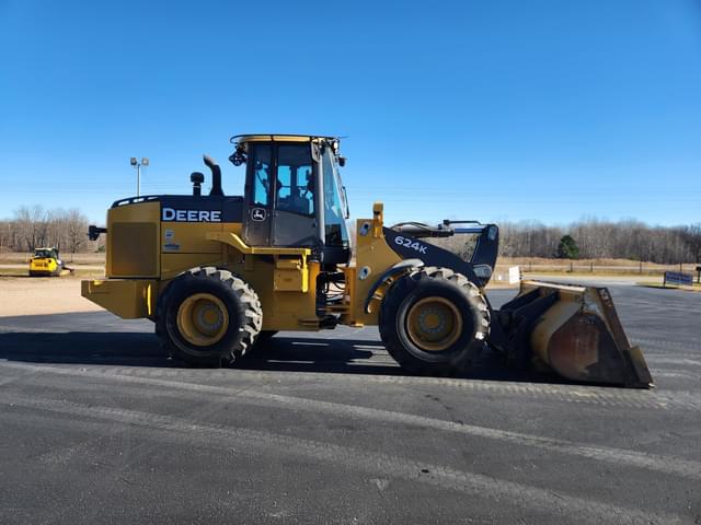 Image of John Deere 624K equipment image 3