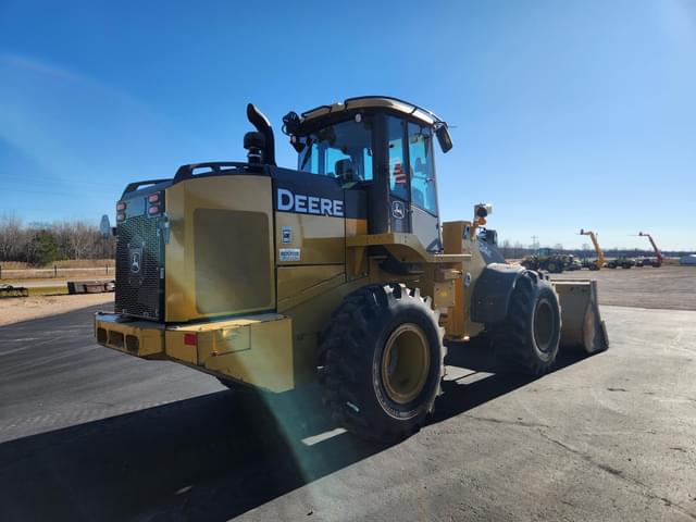 Image of John Deere 624K equipment image 2