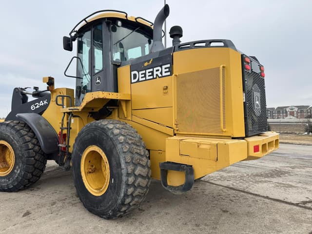 Image of John Deere 624K equipment image 3