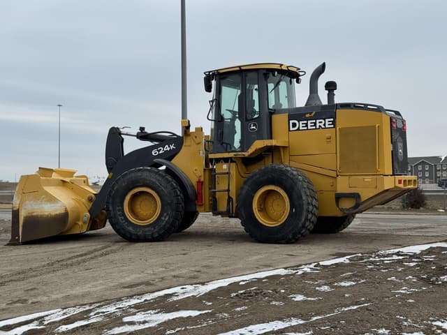 Image of John Deere 624K equipment image 1