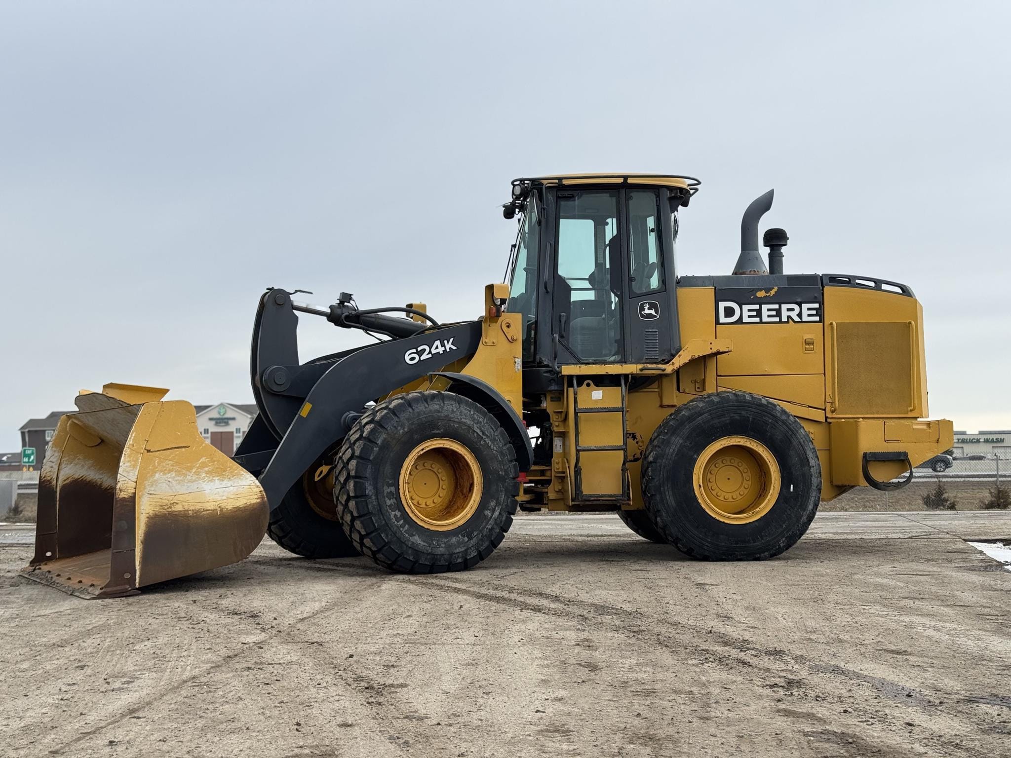 2015 John Deere 624K Equipment Image0