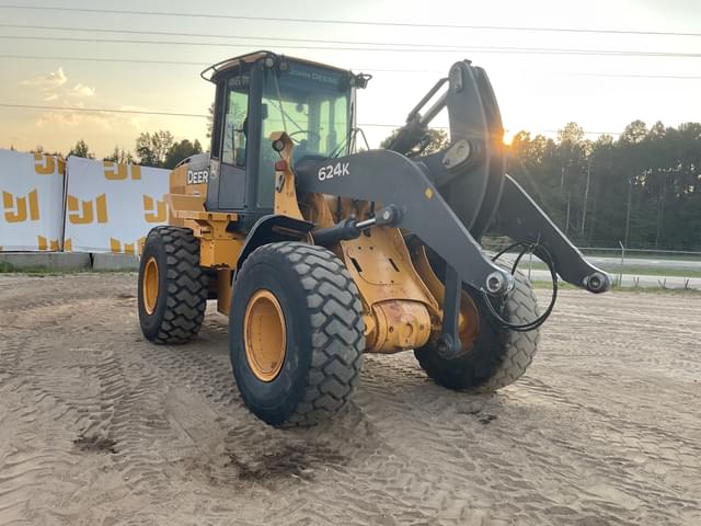 Image of John Deere 624K equipment image 2