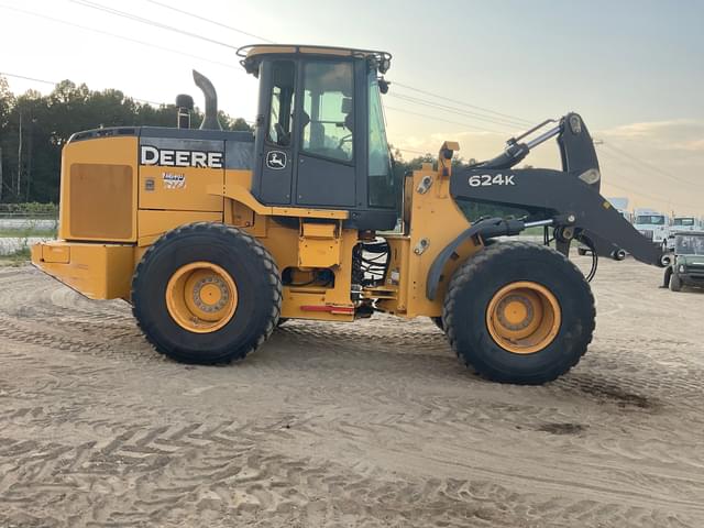 Image of John Deere 624K equipment image 3