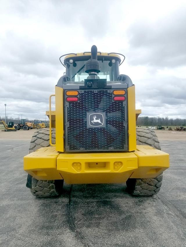 Image of John Deere 644K equipment image 3