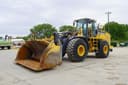 2015 John Deere 744K Image