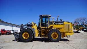 2015 John Deere 744K Image