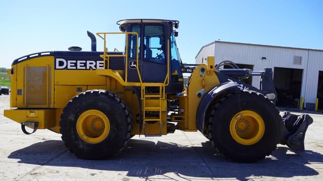 Image of John Deere 744K equipment image 4