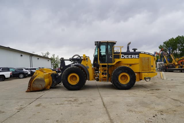 Image of John Deere 744K equipment image 1
