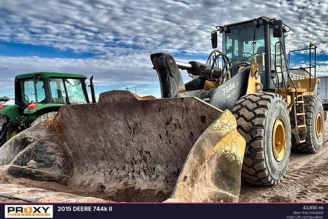 Image of John Deere 744K II equipment image 3