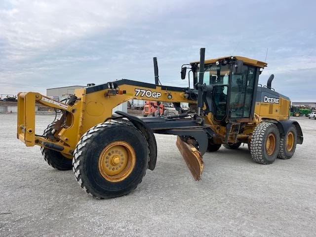 Image of John Deere 770GP equipment image 2